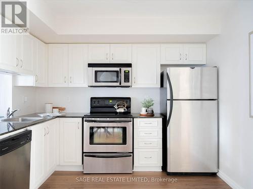 925 - 16 Laidlaw Street, Toronto (South Parkdale), ON - Indoor Photo Showing Kitchen With Stainless Steel Kitchen