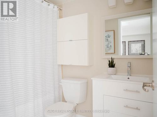 925 - 16 Laidlaw Street, Toronto (South Parkdale), ON - Indoor Photo Showing Bathroom