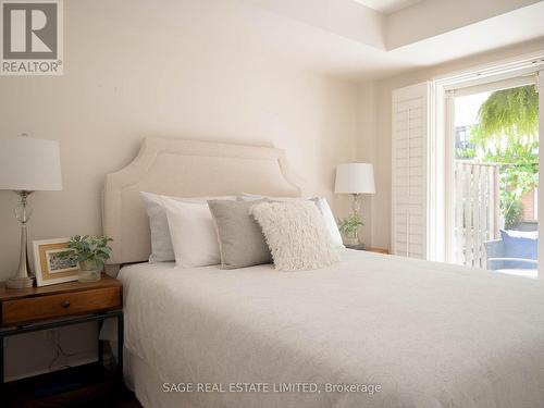 925 - 16 Laidlaw Street, Toronto (South Parkdale), ON - Indoor Photo Showing Bedroom