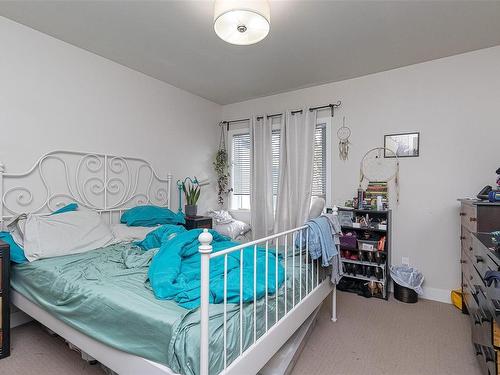 610 Manchester Rd, Victoria, BC - Indoor Photo Showing Bedroom