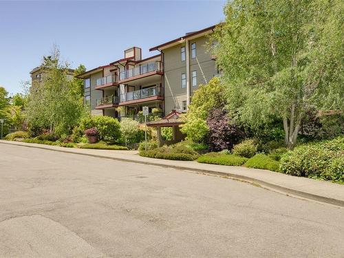 206-420 Parry St, Victoria, BC - Outdoor