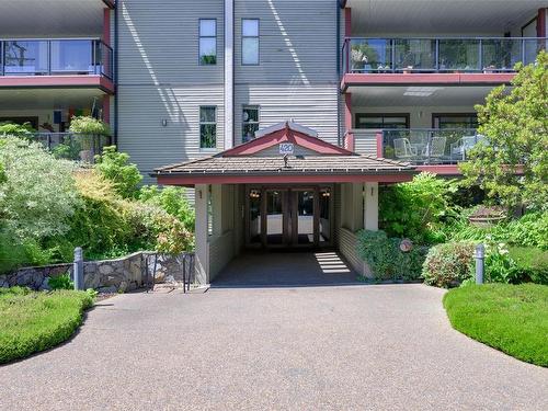 206-420 Parry St, Victoria, BC - Outdoor