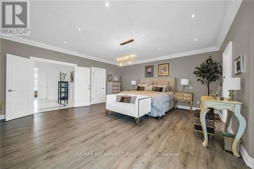 94 Seabreeze Crescent E, Hamilton, ON - Indoor Photo Showing Bedroom