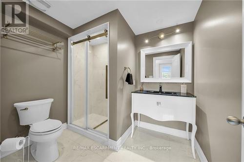 94 Seabreeze Crescent E, Hamilton, ON - Indoor Photo Showing Bathroom