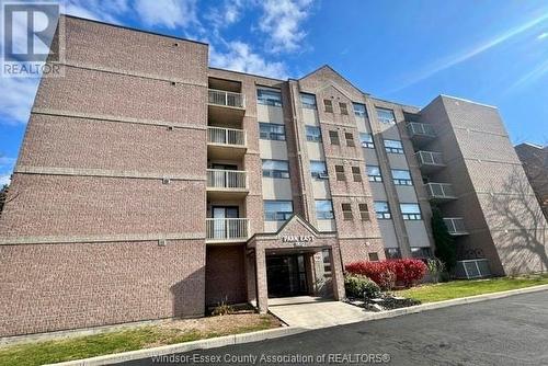 1160 Lauzon Unit# 102, Windsor, ON - Outdoor With Balcony With Facade