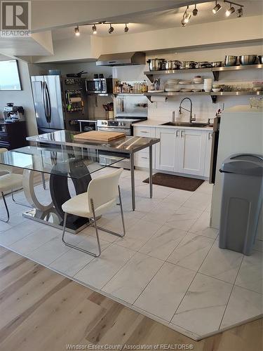 150 Park Unit# 3002, Windsor, ON - Indoor Photo Showing Kitchen