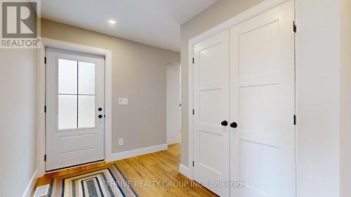 1559 Elmtree Drive, North Middlesex (Parkhill), ON - Indoor Photo Showing Other Room