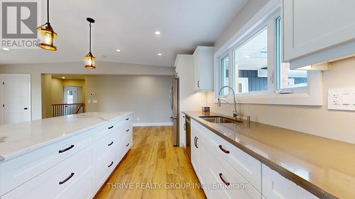 1559 Elmtree Drive, North Middlesex (Parkhill), ON - Indoor Photo Showing Kitchen