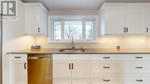 1559 Elmtree Drive, North Middlesex (Parkhill), ON - Indoor Photo Showing Kitchen