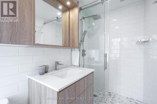 31 Ringwood Crescent, Toronto (Henry Farm), ON - Indoor Photo Showing Bathroom