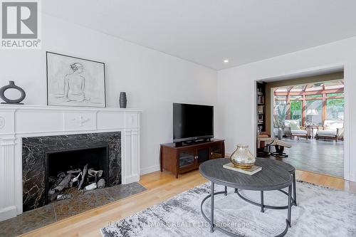 31 Ringwood Crescent, Toronto, ON - Indoor Photo Showing Living Room With Fireplace