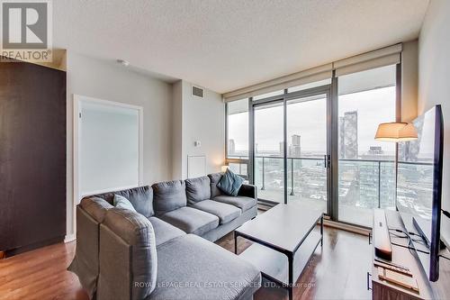 2908 - 33 Lombard Street, Toronto, ON - Indoor Photo Showing Living Room