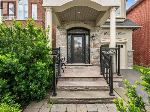 21 Robert Green Crescent, Vaughan, ON 