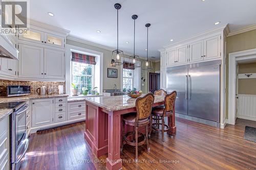 1680 Hwy 26, Springwater, ON - Indoor Photo Showing Kitchen With Upgraded Kitchen