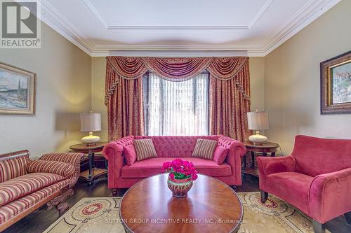 1680 Hwy 26, Springwater, ON - Indoor Photo Showing Living Room