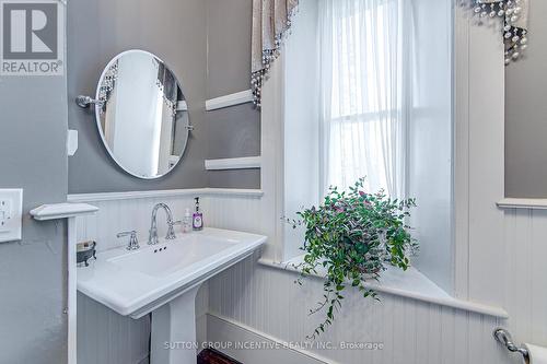 1680 Hwy 26, Springwater, ON - Indoor Photo Showing Bathroom