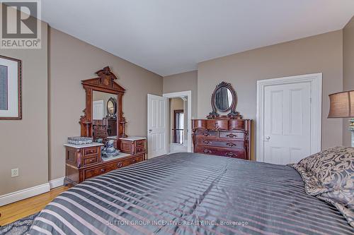 1680 Hwy 26, Springwater, ON - Indoor Photo Showing Bedroom