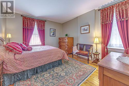 1680 Hwy 26, Springwater, ON - Indoor Photo Showing Bedroom