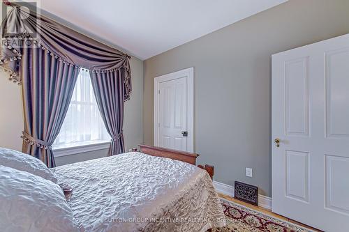 1680 Hwy 26, Springwater, ON - Indoor Photo Showing Bedroom