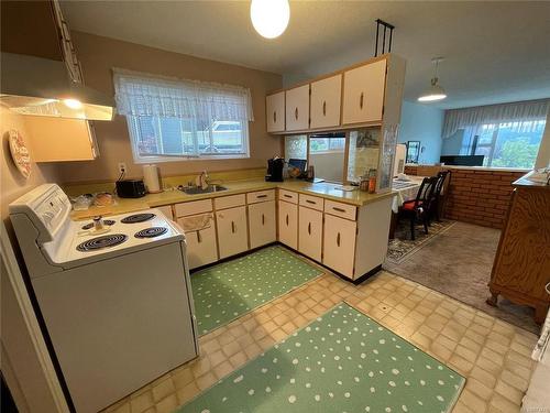 19-21 Cilaire Dr, Nanaimo, BC - Indoor Photo Showing Kitchen