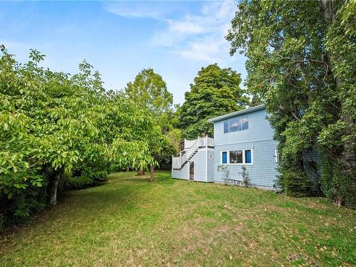 1011 Burnside Rd West, Saanich, BC 