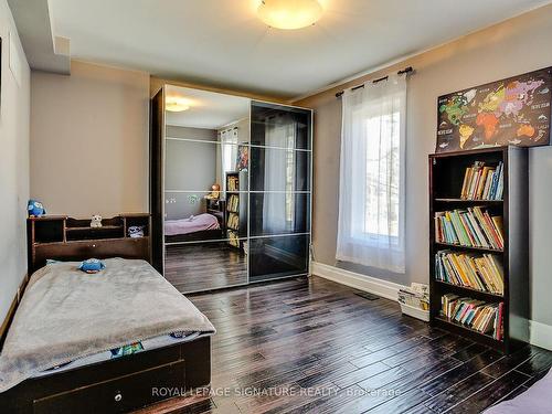 235 Bain Ave, Toronto, ON - Indoor Photo Showing Bedroom