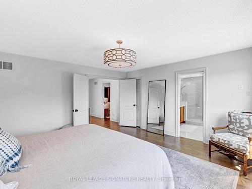 83 Aloe Ave, Richmond Hill, ON - Indoor Photo Showing Bedroom