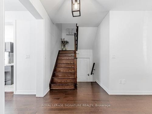 326 Chouinard Way, Aurora, ON - Indoor Photo Showing Other Room