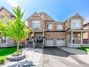 326 Chouinard Way, Aurora, ON  - Outdoor With Facade 