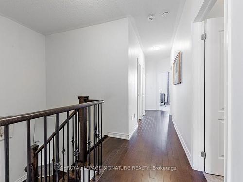 326 Chouinard Way, Aurora, ON - Indoor Photo Showing Other Room