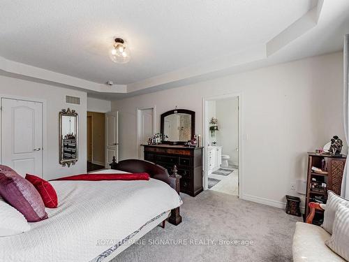 326 Chouinard Way, Aurora, ON - Indoor Photo Showing Bedroom