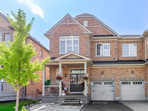 326 Chouinard Way, Aurora, ON - Outdoor With Facade