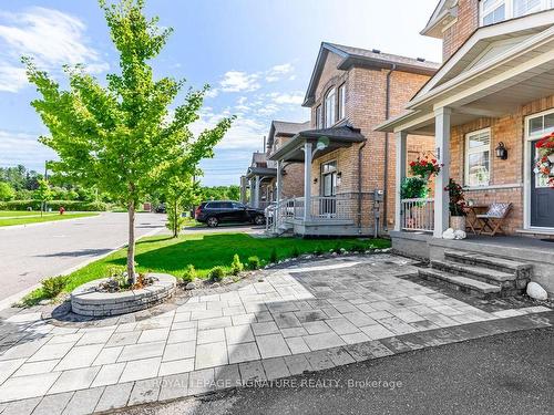 326 Chouinard Way, Aurora, ON - Outdoor With Deck Patio Veranda