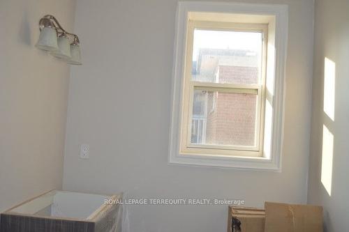 34 Knox Ave, Toronto, ON - Indoor Photo Showing Bathroom