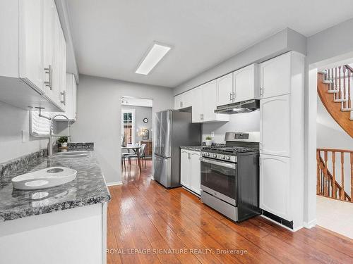 3193 Osbourne Rd, Mississauga, ON - Indoor Photo Showing Kitchen