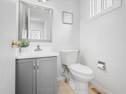 3193 Osbourne Rd, Mississauga, ON - Indoor Photo Showing Bathroom