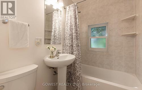 26 Peking Road, Toronto (Woburn), ON - Indoor Photo Showing Bathroom