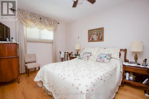 19 Sunicrest Boulevard, Clarington (Bowmanville), ON - Indoor Photo Showing Bedroom