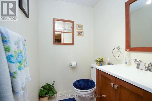 19 Sunicrest Boulevard, Clarington (Bowmanville), ON - Indoor Photo Showing Bathroom