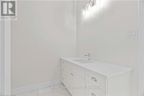 110 Leneve Street, Lambton Shores (Forest), ON -  Photo Showing Bathroom