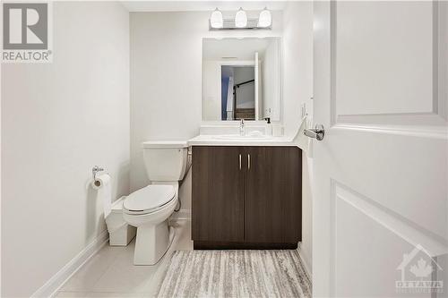 43 Finglas Court, Ottawa, ON - Indoor Photo Showing Bathroom