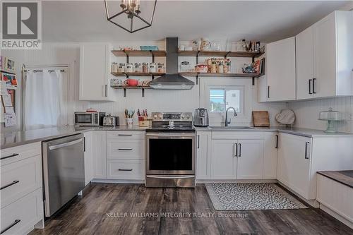 22 Bishop Street N, North Glengarry, ON - Indoor Photo Showing Kitchen