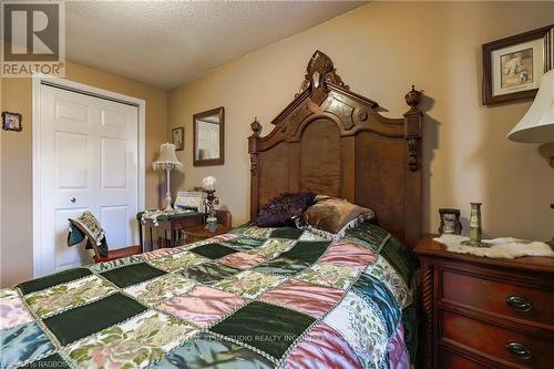 8 Philip Place, Kincardine, ON - Indoor Photo Showing Bedroom