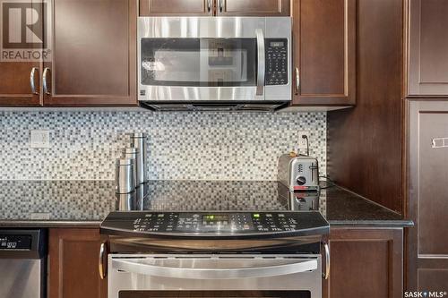 801 902 Spadina Crescent E, Saskatoon, SK - Indoor Photo Showing Kitchen