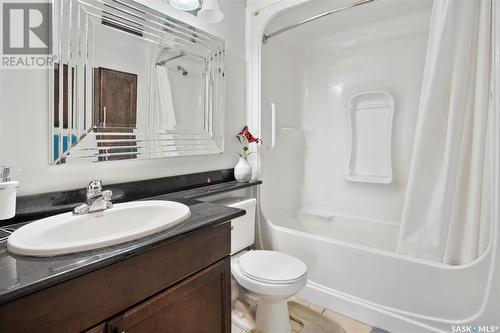 801 902 Spadina Crescent E, Saskatoon, SK - Indoor Photo Showing Bathroom