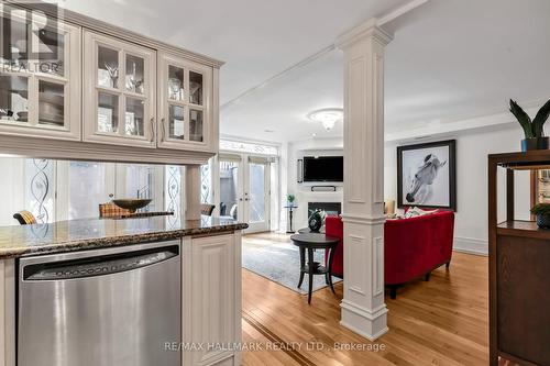 1 - 120 Bedford Road, Toronto (Annex), ON - Indoor Photo Showing Kitchen