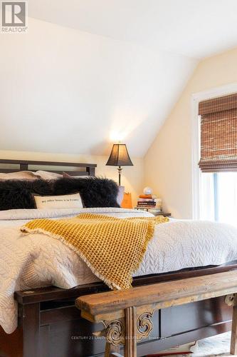 32 Hollen Street, Quinte West, ON - Indoor Photo Showing Bedroom