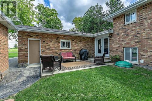 8945 Hacienda Road, Aylmer (Ay), ON - Outdoor With Exterior