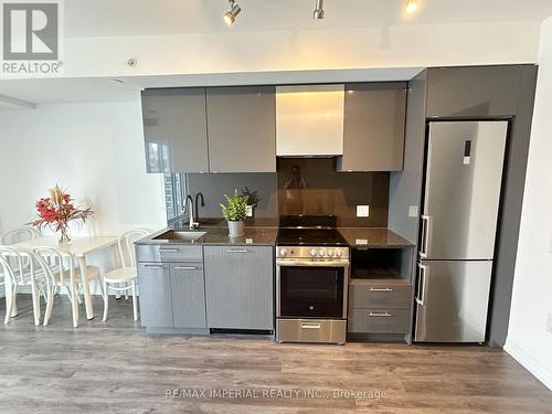 3208 - 251 Jarvis Street, Toronto (Moss Park), ON - Indoor Photo Showing Kitchen