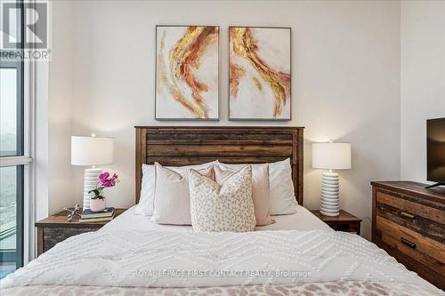 410 - 375 Sea Ray Avenue, Innisfil, ON - Indoor Photo Showing Bedroom